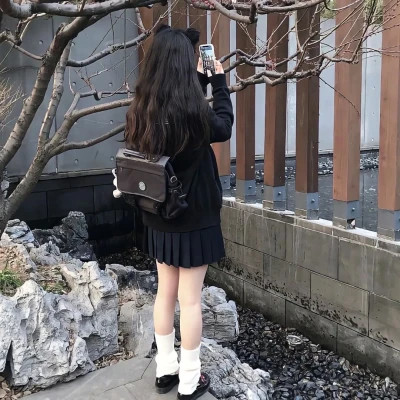 唯美不露脸背影女生头像图片