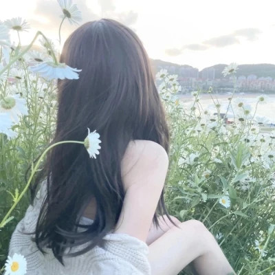 唯美不露脸背影女生头像图片
