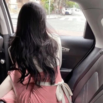唯美不露脸背影女生头像图片