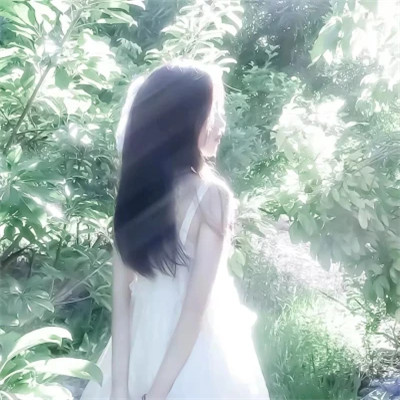 绝美不露脸背影女生头像图片