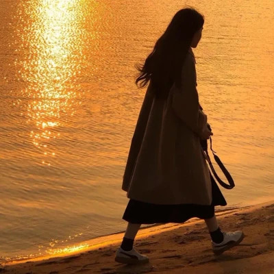 非常好看的不露脸女生背影头像