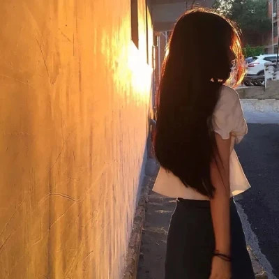 非常好看的不露脸女生背影头像