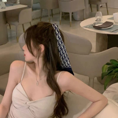 非常好看的不露脸女生背影头像