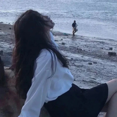 非常好看的不露脸女生背影头像