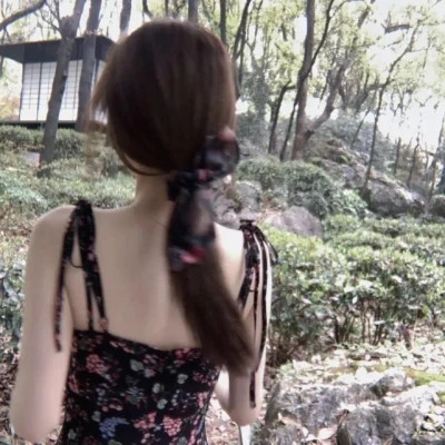 非常好看的不露脸女生背影头像