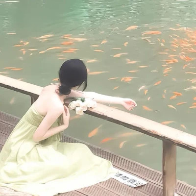 非常好看的不露脸女生背影头像