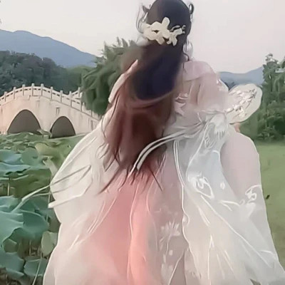 非常好看的不露脸女生背影头像