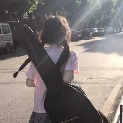 非常好看的不露脸女生背影头像