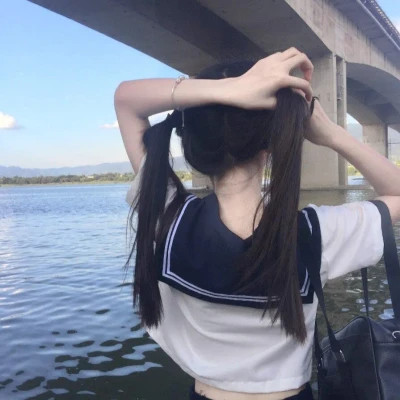 非常好看的不露脸女生背影头像