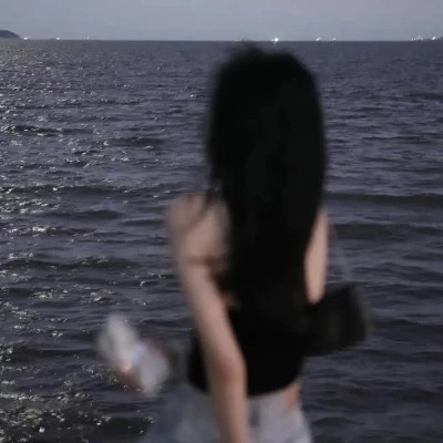 非常好看的不露脸女生背影头像