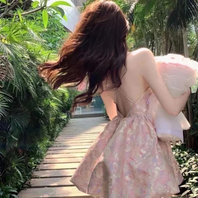 女生好看的有气质的背影图片头像