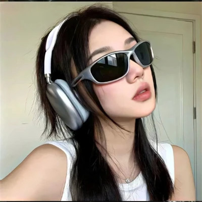 高质量的女生头像图片