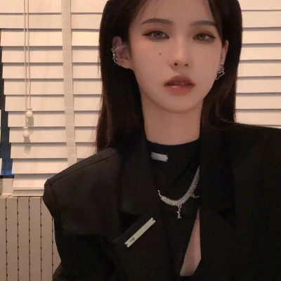 高质量的女生头像图片