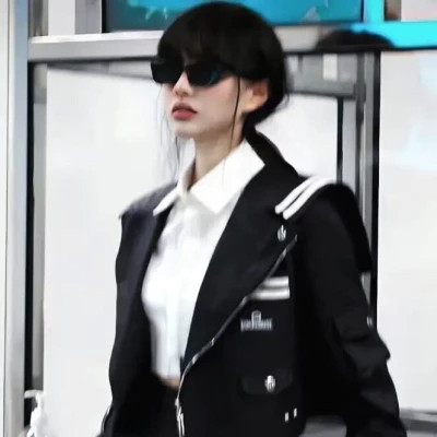 高质量的女生头像图片