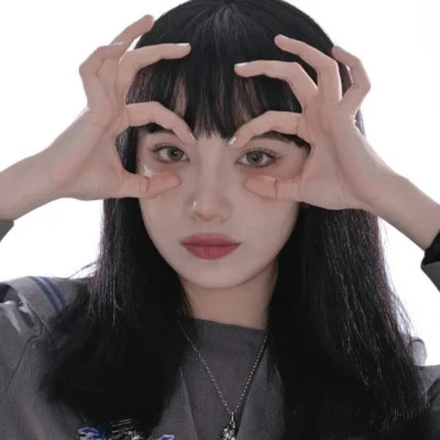 精选高级女生头像图片