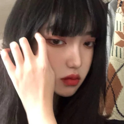精选高级女生头像图片