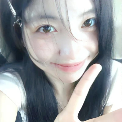 2025年女生头像潮流时尚图片