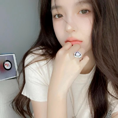2025年女生头像潮流时尚图片
