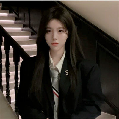 2025年流行真人女头图片