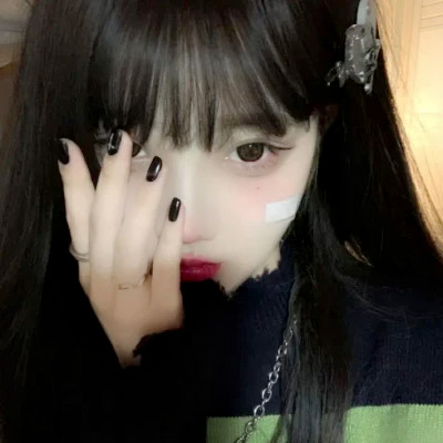 2025年流行真人女头图片