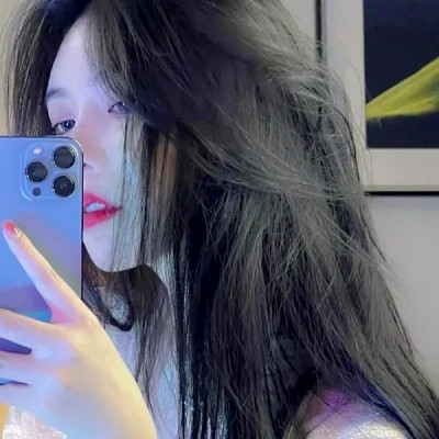 2025年最受欢迎的真人女头图片