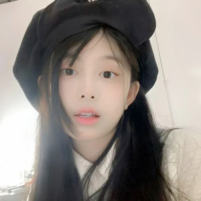 2025年最受欢迎的真人女头图片