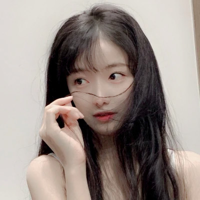 2025年最受欢迎的真人女头图片