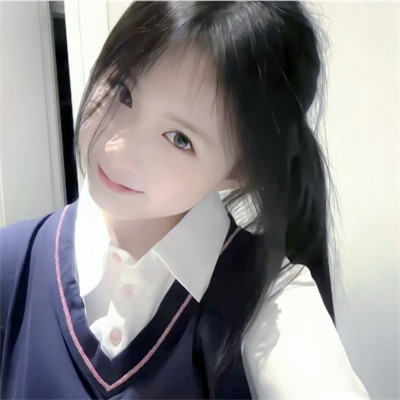 2025年最新女生真人头像图片