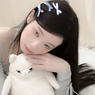 2025年最新女生真人头像图片