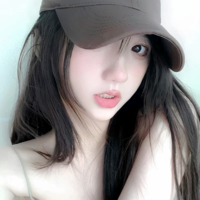 2025年最新女生真人头像图片