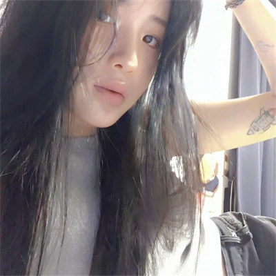 2025年最新女生真人头像图片