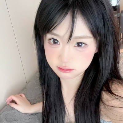 2025年最新女生真人头像图片