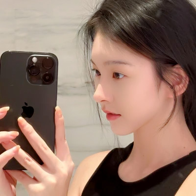 2025年最新女生真人头像图片