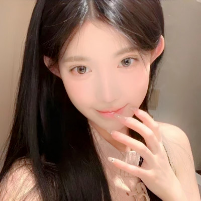 2025年流行女生真人头像图片