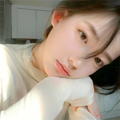 2025年流行女生真人头像图片