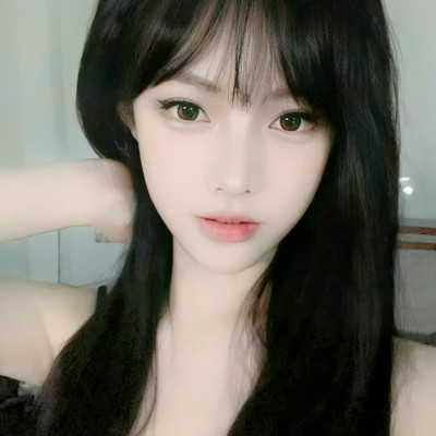2025年最受欢迎的女生真人头像图片