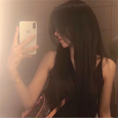 2025年最受欢迎的女生真人头像图片