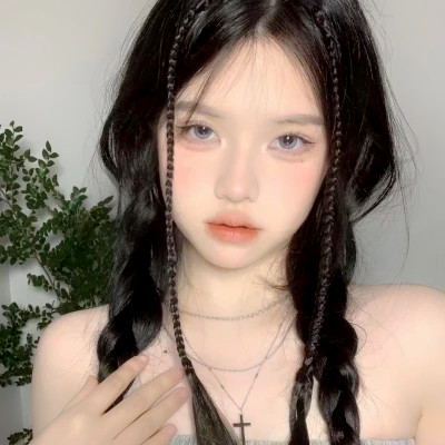 2025年女生真人头像下载