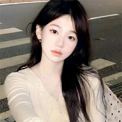 2025年女生真人头像