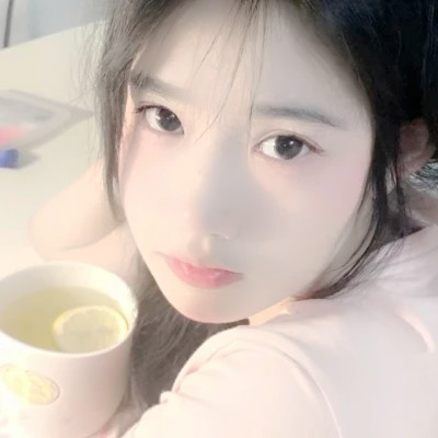 2025年女生真人头像