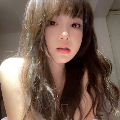 2025年女生真人头像