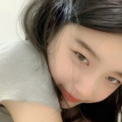 2025年女生真人头像