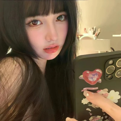 2025年最新女生微信头像图片精选