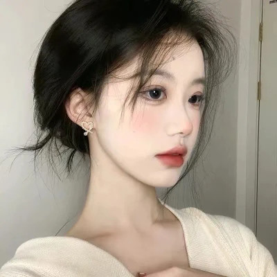 2025年最新女生微信头像图片精选