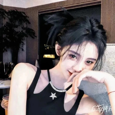 2025年最新女生微信头像图片