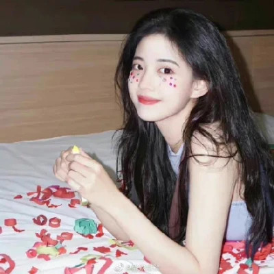 2025年女生微信头像图片