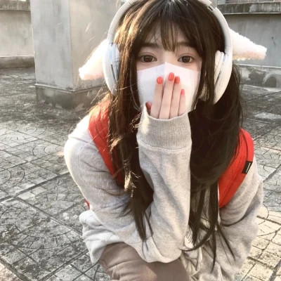 2025年最新女生微信真人头像图片