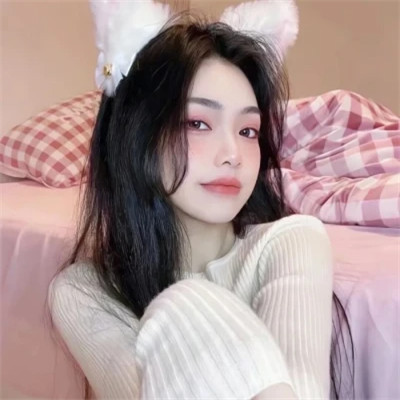 2025年最新女生微信真人头像图片