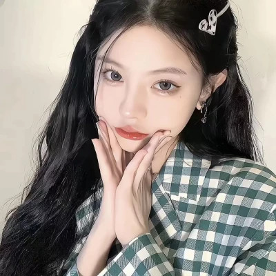 2025年最新女生微信真人头像图片