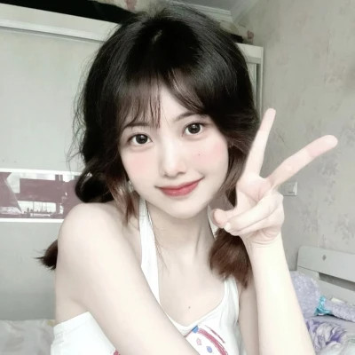 2025年最新女生微信真人头像图片